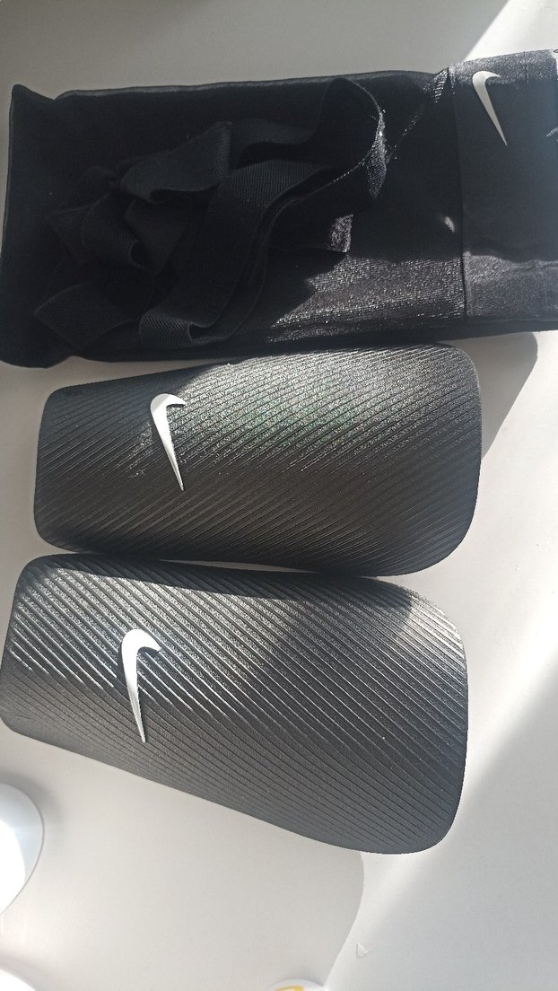 Nike J Guard-ce unisex tekmelik - Görsel 2