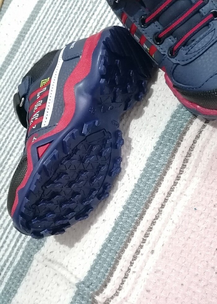 Erkek çocuk bot - Görsel 4