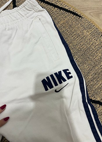 Nike Erkek Beyaz Rahat Eşofman Altı - Görsel 2