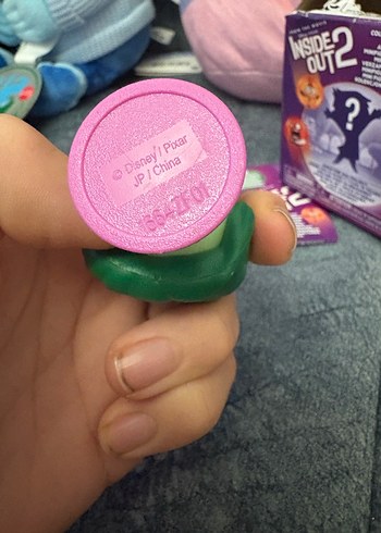 inside out 2 tiksinti - disgust figür - Görsel 4