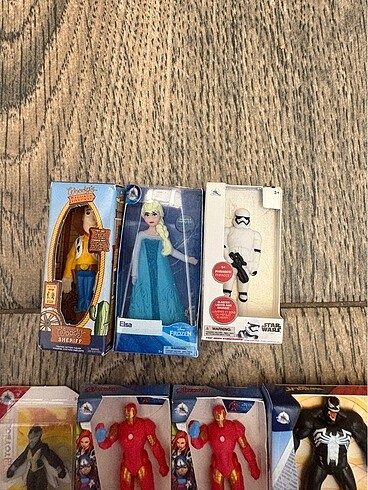 Mini brands mega gross Disney marvel - Görsel 2