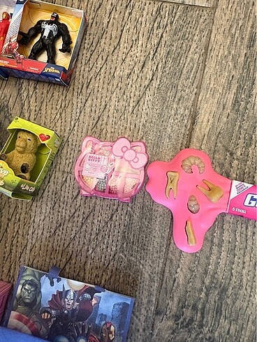 Mini brands mega gross Disney marvel - Görsel 5