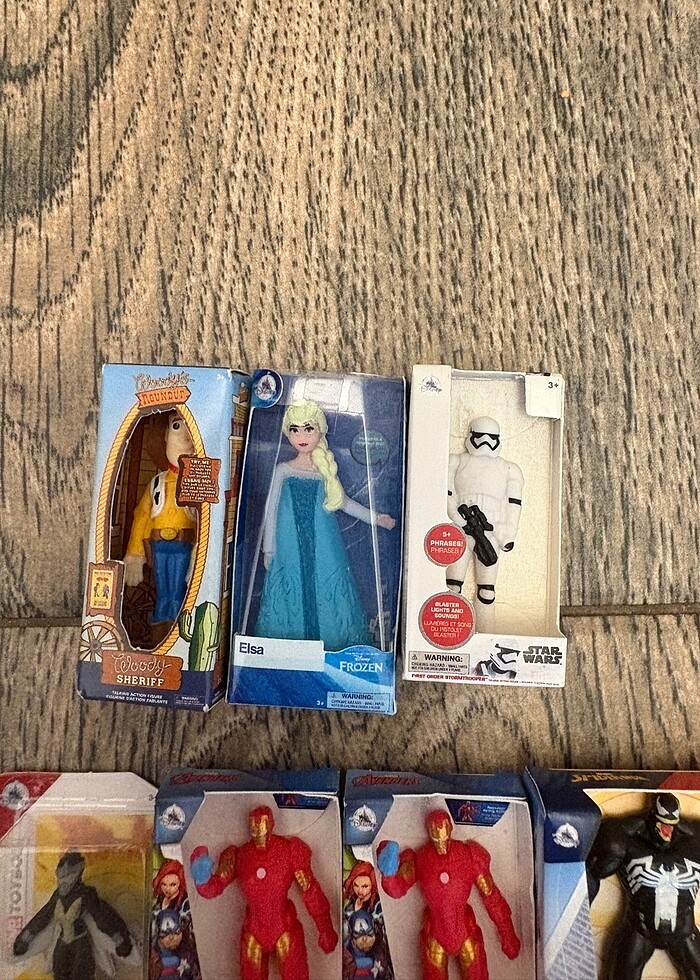 Mini brands mega gross Disney marvel - Görsel 2