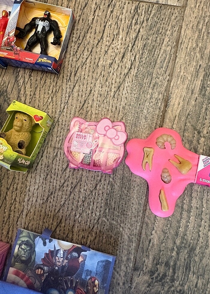 Mini brands mega gross Disney marvel - Görsel 5