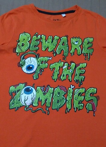 Zombie yazılı C&A sweatshirt 8-9yas