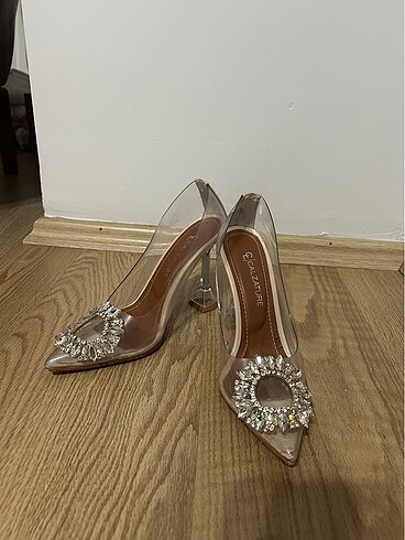 Taşlı Stiletto