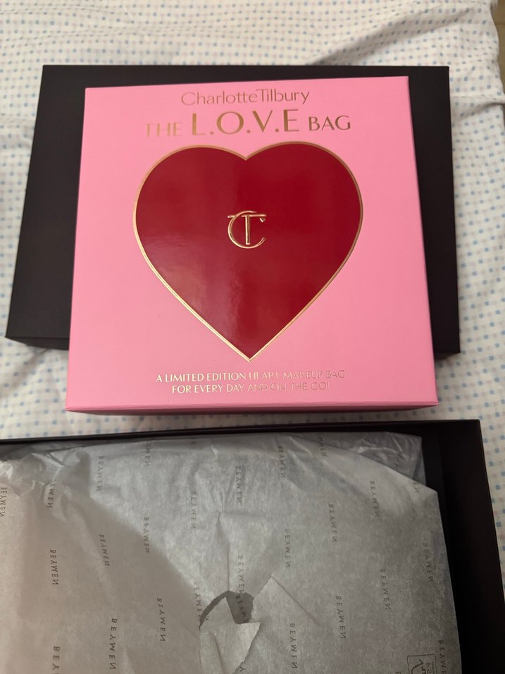 Charlotte tilbury çanta - Görsel 5