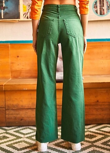 Yeşil Jean pantolon