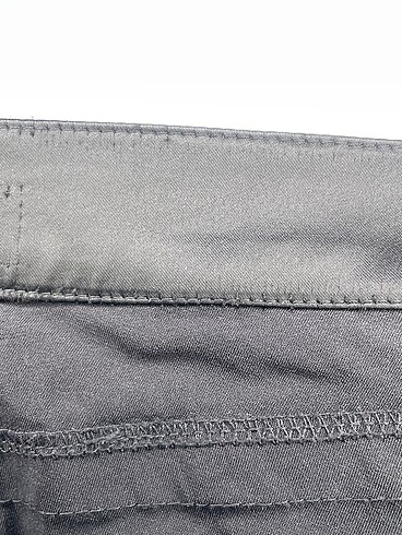 36 Beden siyah Renk PreLoved Mini Şort %70 İndirimli.