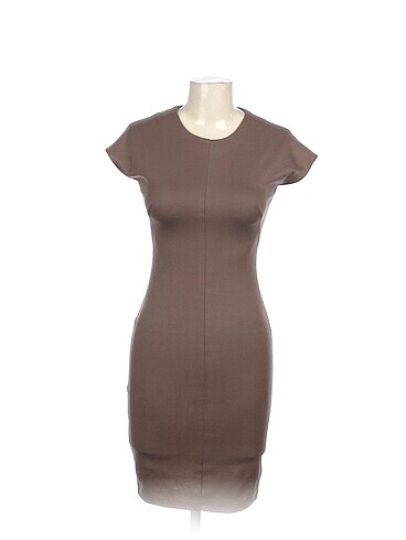 PreLoved Kısa Elbise %70 İndirimli.