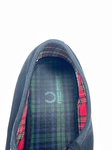 37 Beden siyah Renk Fred Perry Spor Ayakkabı %70 İndirimli.