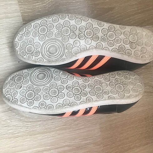 38 Beden siyah Renk Adidas 38-38,5 bayan
