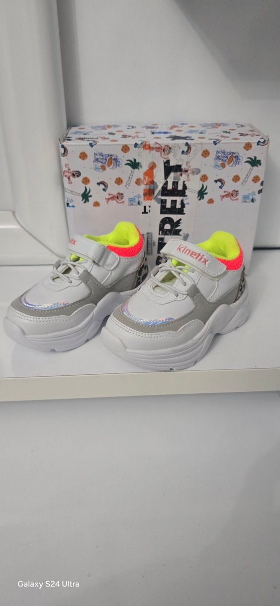 Kız Çocuk Beyaz Renkli Cırt Cırtlı Spor Ayakkabı - Görsel 5