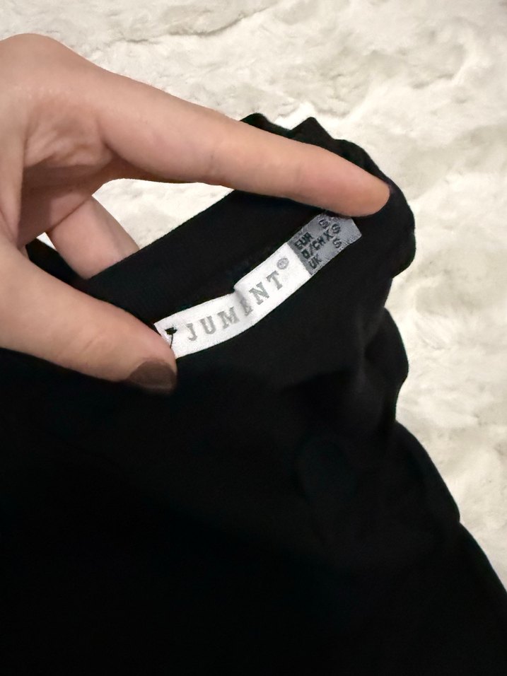 Düğmeli Siyah V Yaka Kadın Triko - Görsel 2