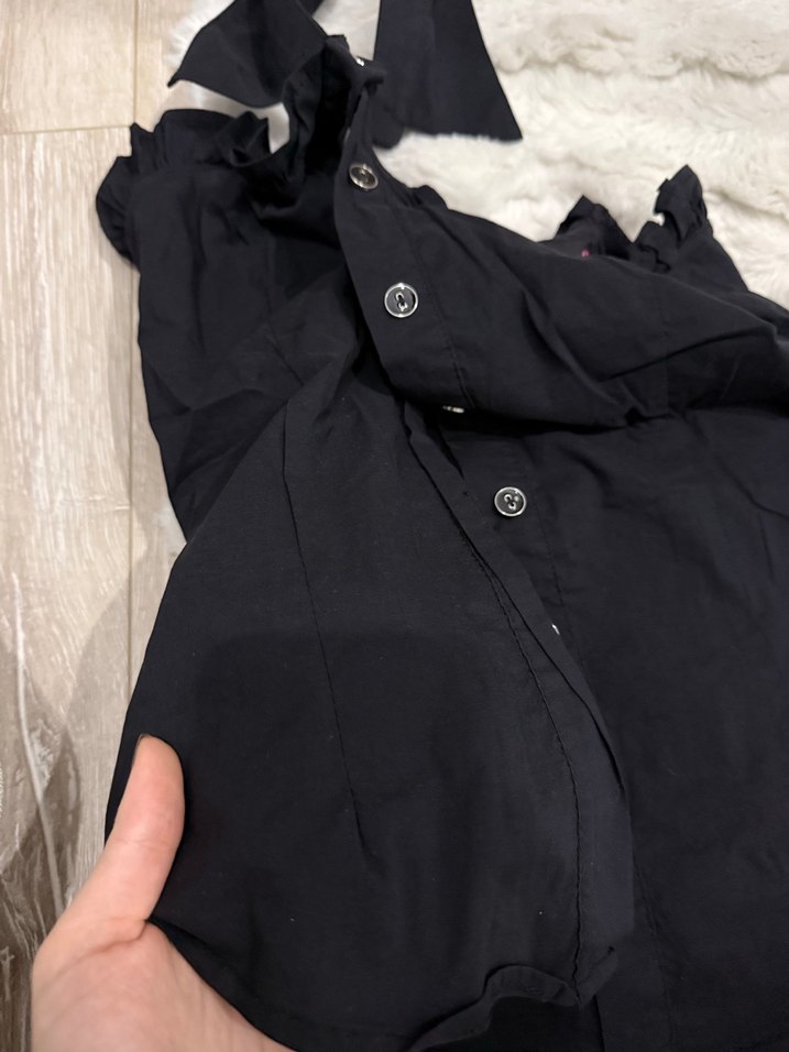 Düğmeli Siyah Askılı Gotik Bluz - Görsel 3