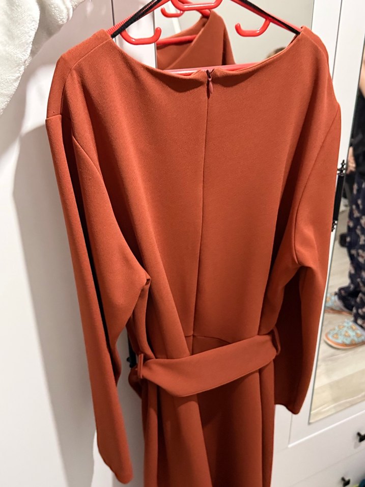 Uzun Kemerli Kahverengi Kadın Elbise - Görsel 5