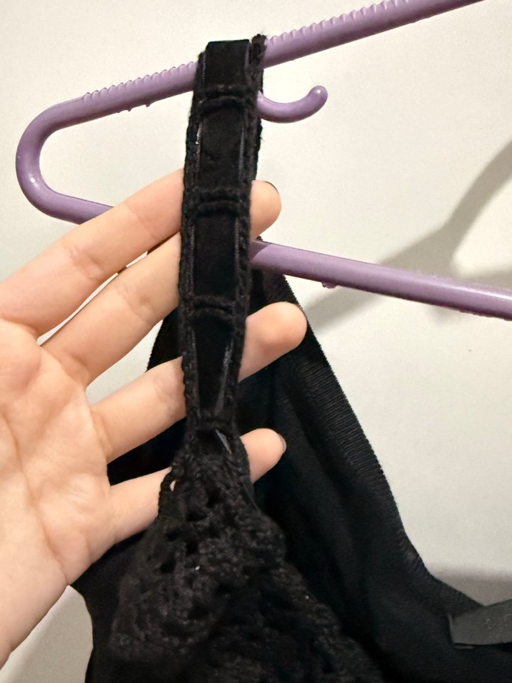 Siyah dantelli askılı  Atlet - Görsel 4