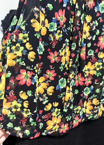 Çiçek Desenli Piliseli Midi Elbise - Görsel 4