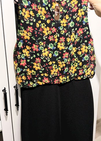 Çiçek Desenli Piliseli Midi Elbise - Görsel 6