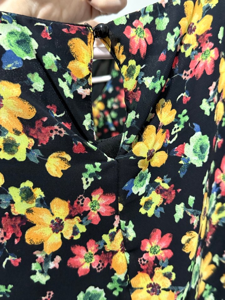 Çiçek Desenli Piliseli Midi Elbise - Görsel 5