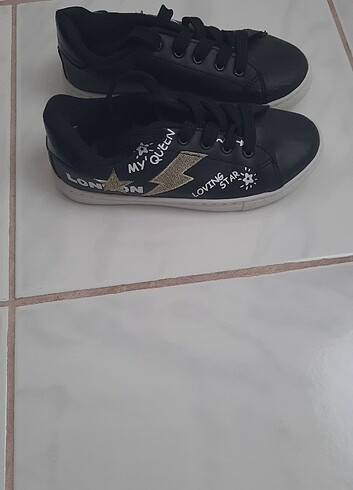 31 Beden siyah Renk Kız çocuk siyah sneaker