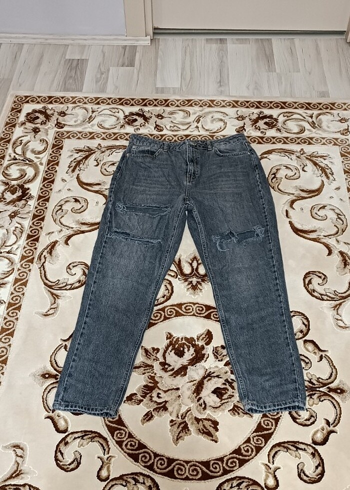 Zara yırtık pantolon  - Görsel 3