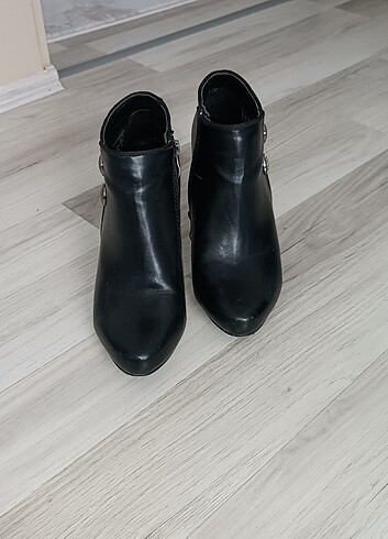 Miss F bot 38 - Görsel 2