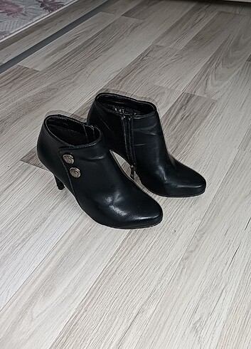 Miss F bot 38 - Görsel 4