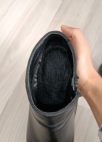 Miss F bot 38 - Görsel 6