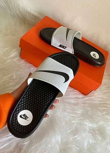 NIKE TERLİK Numara aralığı 40-41-42-43-44 Şeffaf kargo 