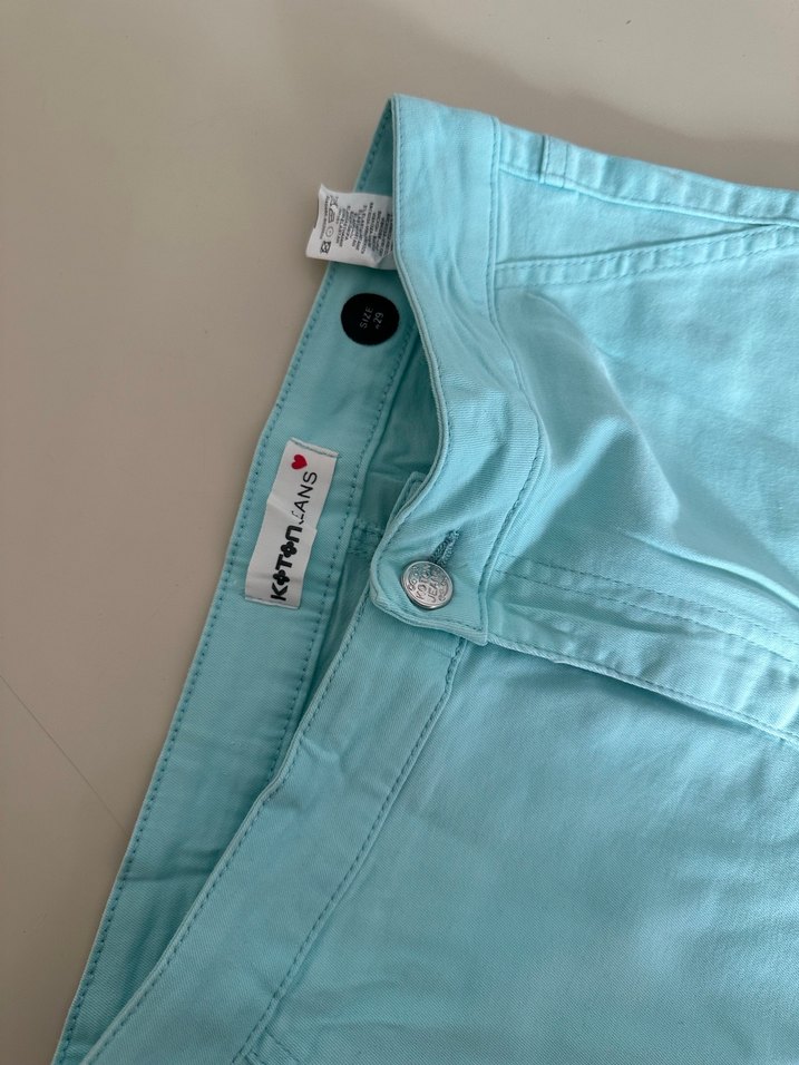 Düğmeli koton şort - Görsel 3