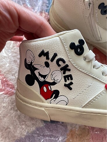 25 Beden beyaz Renk Zara mickey spor ayakkabı