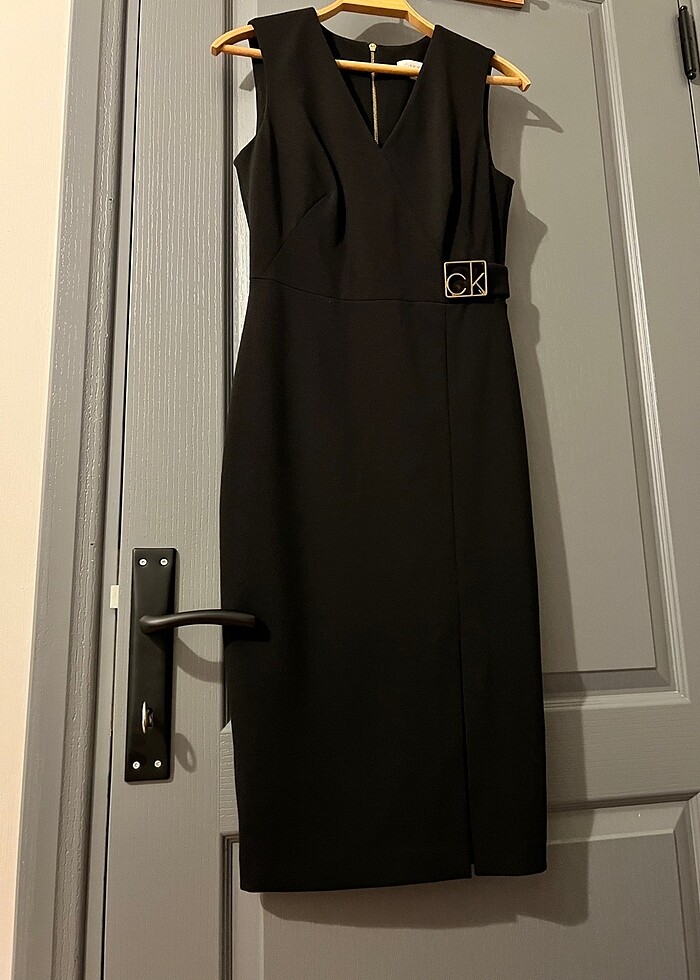 ÜSTE OTURAN KLASİK ELBİSE - Görsel 2