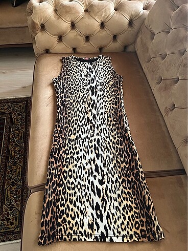 Kısa elbise leopar desen