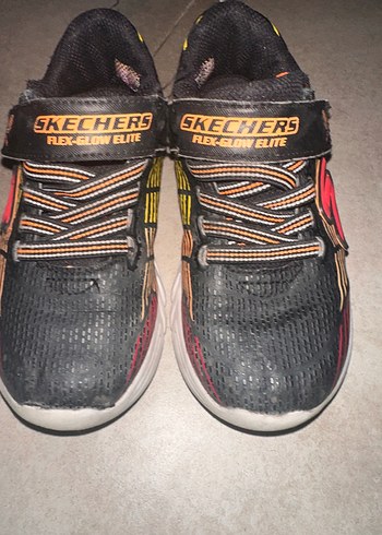 Skechers 28