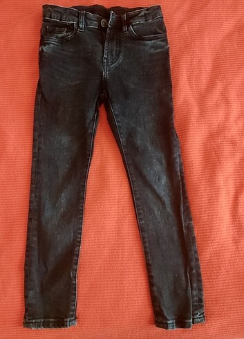 Zara erkek çocuğu pantolon