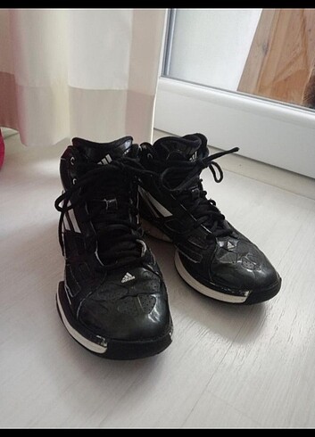 Adidas kadın ayakkabi