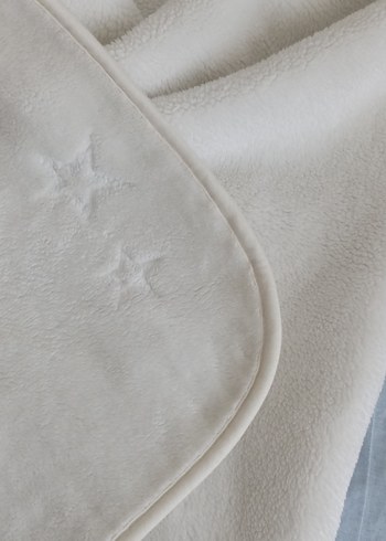 Beyaz Çocuk Battaniyesi, Yumuşak Dokulu - Görsel 7