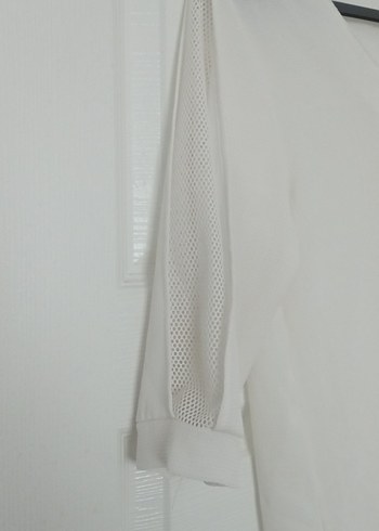 Beyaz V Yaka Kısa Kollu Salaş Bluz - Görsel 5