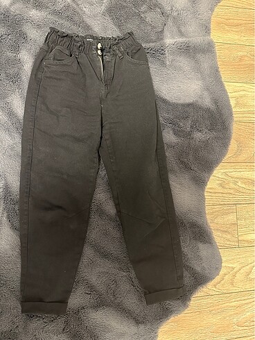 Siyah mom jean