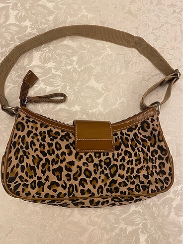 Beden Guess vintage leopar çanta