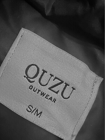 m Beden Quzu siyah kapüşonlu şişme kaban S/M