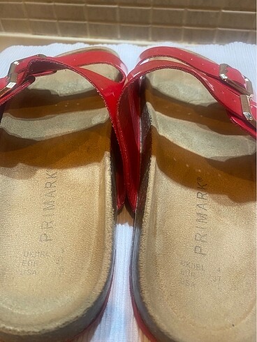Primark Primark 37 no kırmızı rugan terlik
