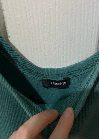 Kolsuz V Yakalı Yeşil Midi Elbise - Görsel 3