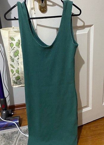 Kolsuz V Yakalı Yeşil Midi Elbise - Görsel 2