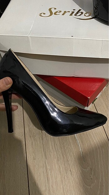 Siyah topuklu ayakkabı - Görsel 3