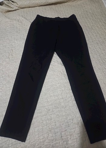 Siyah Beli lastikli krep kumaş pantolon