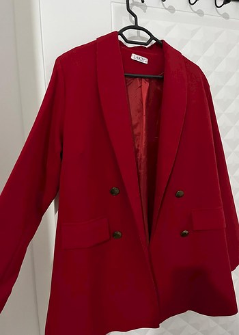Kadın Kırmızı Düğmeli Midi Blazer