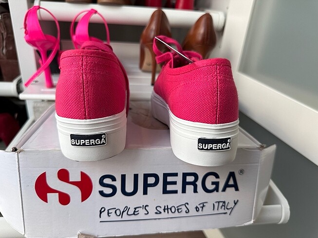37 Beden pembe Renk Kutulu Sıfır Superga