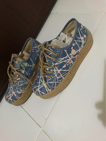 Temiz sneaker